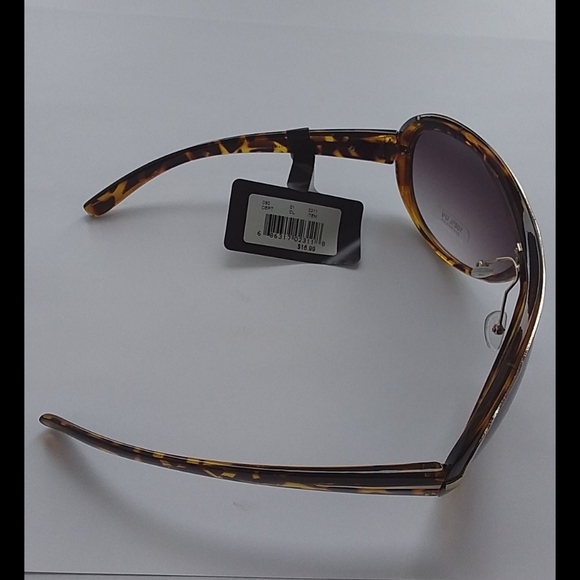 NWT Brown Tortoise Sheild Lens Sunglasses 3 for 1 - Picture 5 of 5